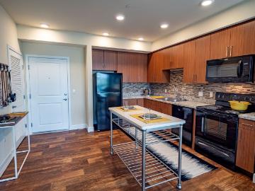 2 BR, 2 BA Apartment 17255 135th Ave NE Unit F303, Woodinville, WA 98072