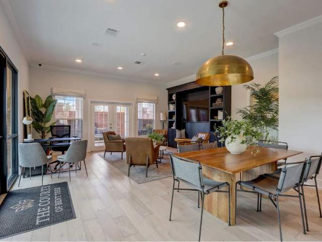 2 BR, 2 BA Apartment 17250 Knoll Trail Dr Unit 1108, Dallas, TX 75248