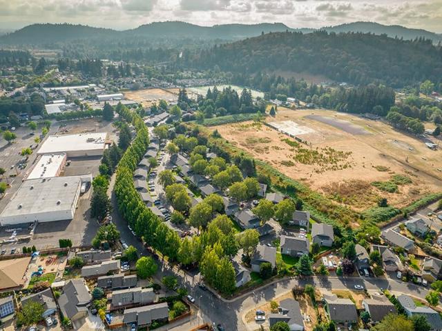 2 BR, 2 BA Apartment 17310 Southeast Naegeli Drive Unit 17034 1, Portland, OR 97236