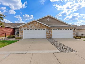 2 BR, 2 BA Apartment 1744 Ella Ln Unit 3840J, Howell, MI 48843
