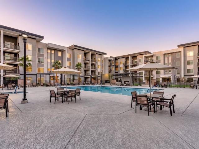 2 BR, 2 BA Apartment 1760 South Crismon Road Unit 4047, Mesa, AZ 85209