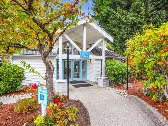 2 BR, 2 BA Apartment 17735 105th Place Southeast Unit A 303, Renton, WA 98055