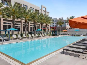 2 BR, 2 BA Apartment 1774 Metro Avenue Unit 2 beds, 2 baths, $3233, Chula Vista, CA 91915
