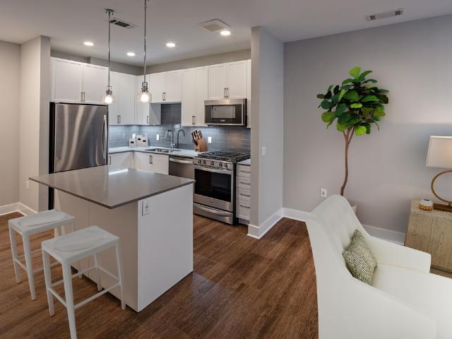2 BR, 2 BA Apartment 1775 Windsor Road Unit 002 440, Teaneck, NJ 07666