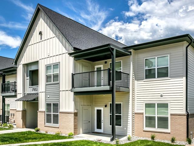2 BR, 2 BA Apartment 17801 Cypress Dr Unit 0736, Omaha, NE 68136