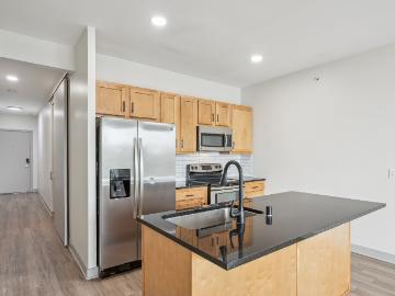 2 BR, 2 BA Apartment 1800 Marinas Edge Way Unit 301, Louisville, KY 40206