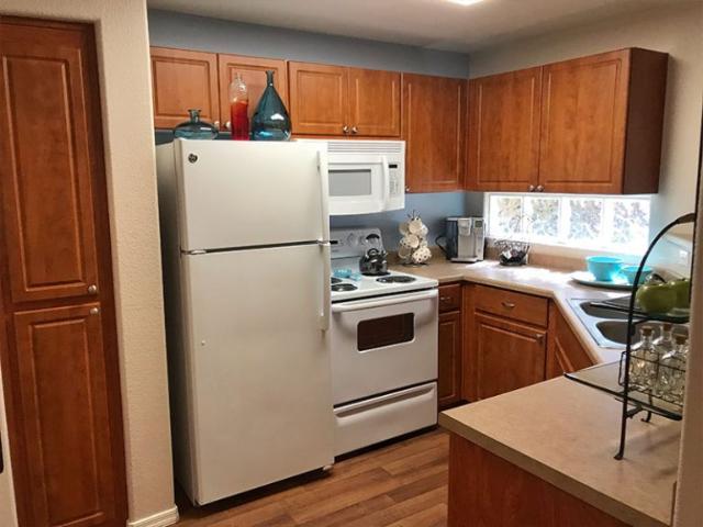 2 BR, 2 BA Apartment 1814 E Bell Rd Unit 1043, Phoenix, AZ 85022