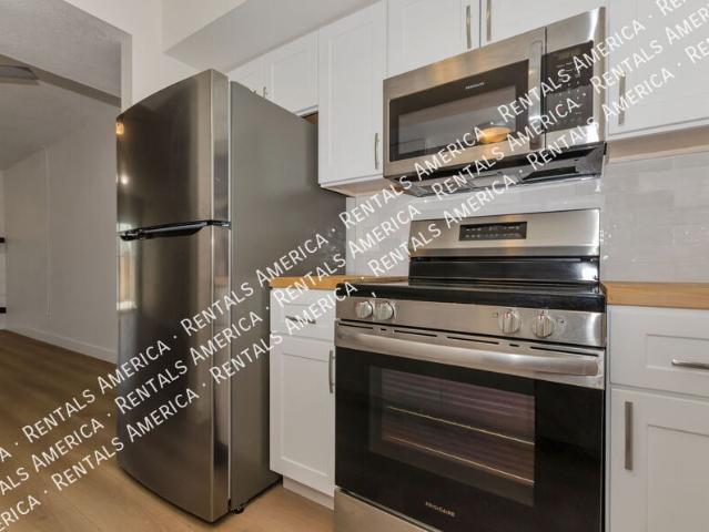2 BR, 2 BA Apartment 1816 E Iowa St, Tucson, AZ 85706