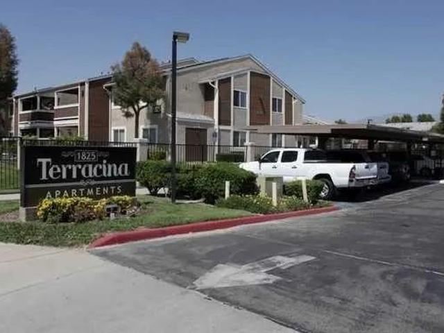 2 BR, 2 BA Apartment 1825 South Santa Fe Avenue, San Jacinto, CA 92583