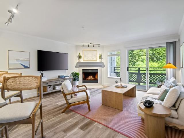 2 BR, 2 BA Apartment 18305 SE Newport Way Unit H201, Issaquah, WA 98027