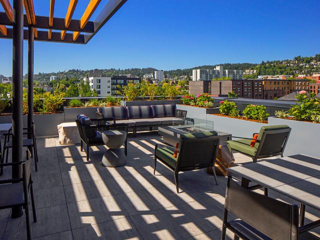 2 BR, 2 BA Apartment 1885 NW Quimby Street Unit 412, Portland, OR 97209