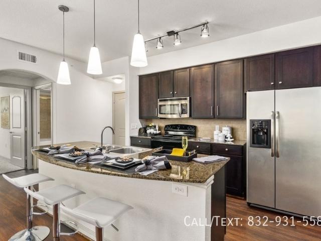 2 BR, 2 BA Apartment 19000 Crescent Springs Dr, Kingwood, TX 77339