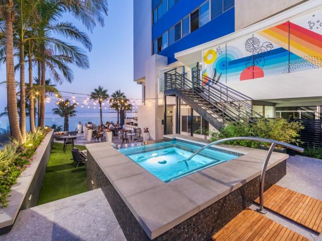 2 BR, 2 BA Apartment 1900 East Ocean Boulevard Unit 1418, Long Beach, CA 90802