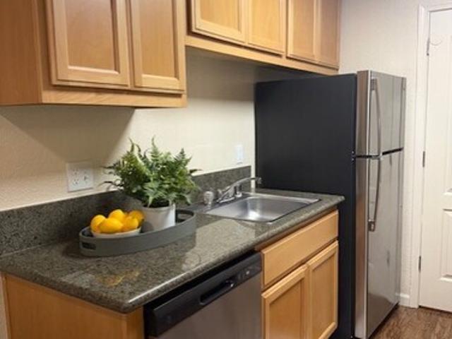 2 BR, 2 BA Apartment 1900 Oakdale Road, Unit 110, Modesto, CA 95355