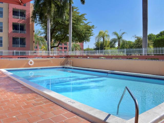 2 BR, 2 BA Apartment 1900 Southwest 122nd Avenue Unit 001C, Miami, FL 33175
