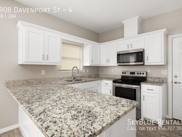 2 BR, 2 BA Apartment 1908 Davenport St Weslaco, TX 78596