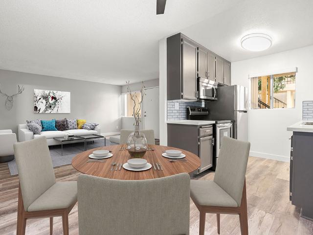 2 BR, 2 BA Apartment 19131 19155 Victory Boulevard Unit 255, Reseda, CA 91335