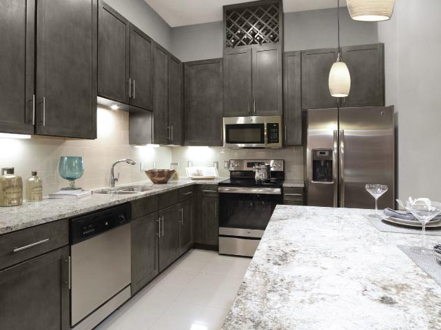 2 BR, 2 BA Apartment 1916 West Gray Street Unit 357, Houston, TX 77219