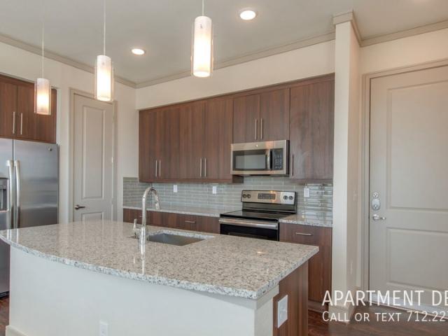 2 BR, 2 BA Apartment 1920 Hamilton St, Houston, TX 77003