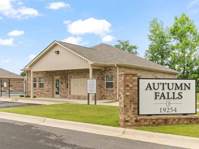 2 BR, 2 BA Apartment 19254 Autumn Falls Way Unit 2 beds, 2 baths, $1429, Athens, AL 35611