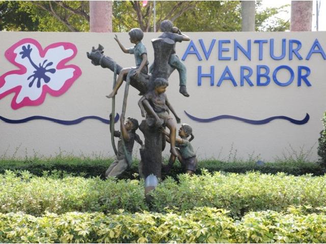 2 BR, 2 BA Apartment 19455 Northeast 10th Avenue Unit 0114, Miami, FL 33179