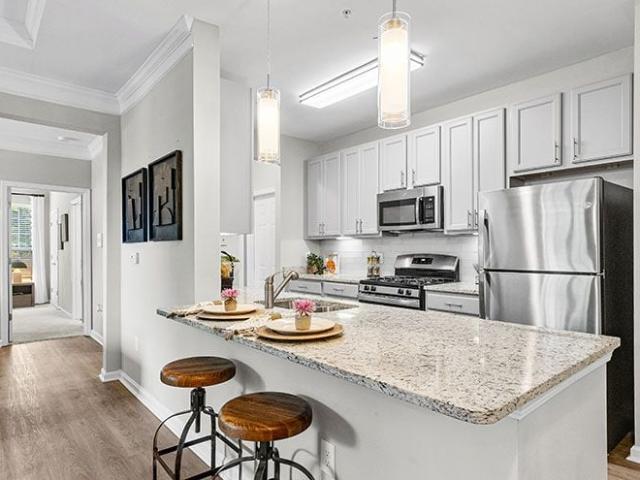 2 BR, 2 BA Apartment 1950 Barrett Lakes Blvd Unit 1026, Kennesaw, GA 30144