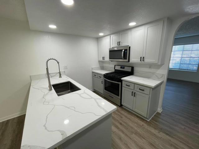 2 BR, 2 BA Apartment 19525 E Covina Blvd Unit 1237B, Covina, CA 91724