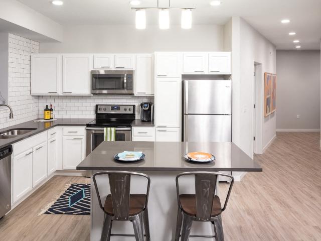 2 BR, 2 BA Apartment 103 Southwest 3rd Street Unit 320, Des Moines, IA 50309