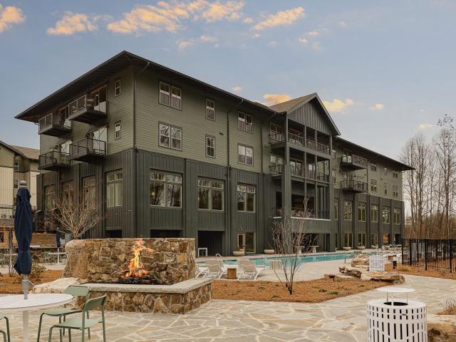 2 BR, 2 BA Apartment 1000 Forestview Dr Unit 2204, Oakwood, GA 30566