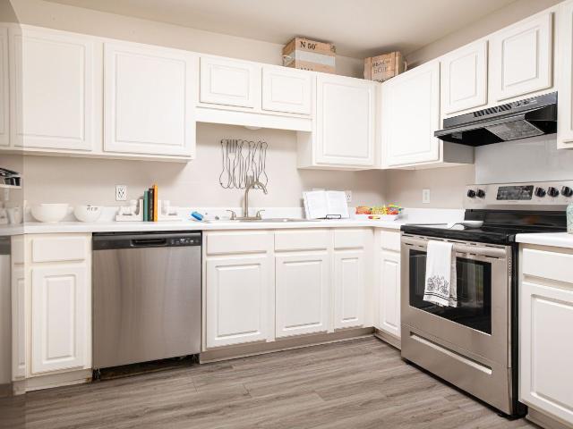 2 BR, 2 BA Apartment 1000 Spring Lake Boulevard Unit 1002, Byram, MS 39272