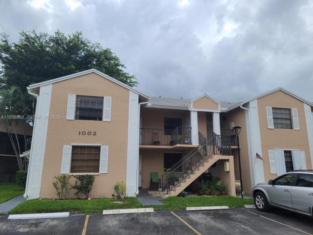 2 BR, 2 BA Apartment 1002 Adams Avenue, Homestead, FL 33034