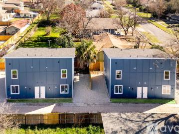 2 BR, 2 BA Apartment 1005 Essex St, Unit 202, San Antonio, TX 78210