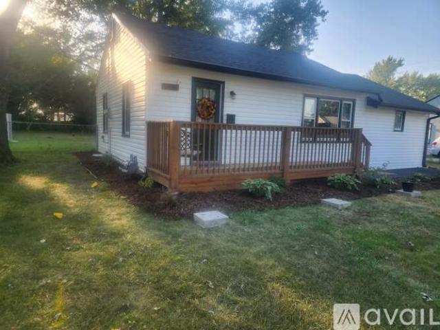 2 BR, 2 BA Apartment 1005 South Brockway Street, Olathe, KS 66061