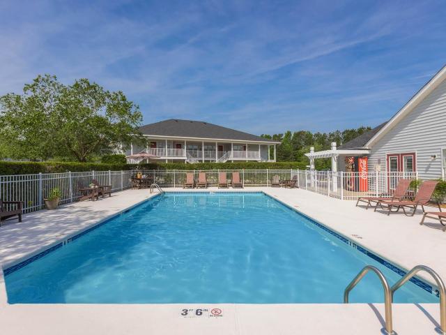 2 BR, 2 BA Apartment 100 Windsor Circle Unit 1900 104, Jacksonville, NC 28546