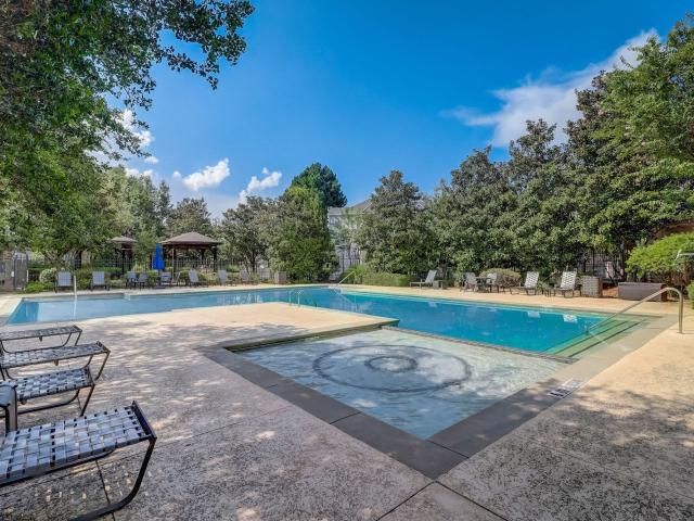 2 BR, 2 BA Apartment 100 Woodberry Place Unit 0514, Decatur, GA 30034