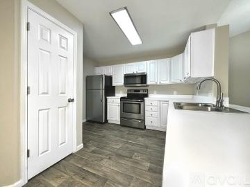 2 BR, 2 BA Apartment 100 Gethings Circle, Unit 290, Battle Creek, MI 49015