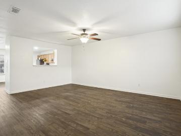 2 BR, 2 BA Apartment 100 Heather Lane Cir Unit 22 22 566, Terrell, TX 75160