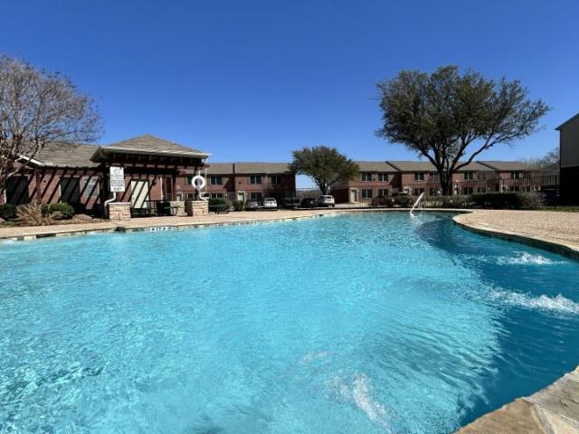 2 BR, 2 BA Apartment 100 Heather Lane Cir Unit 27 27 486, Terrell, TX 75160