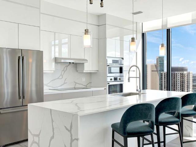 2 BR, 2 BA Apartment 100 NW 6th St Unit 4101, Miami, FL 33136