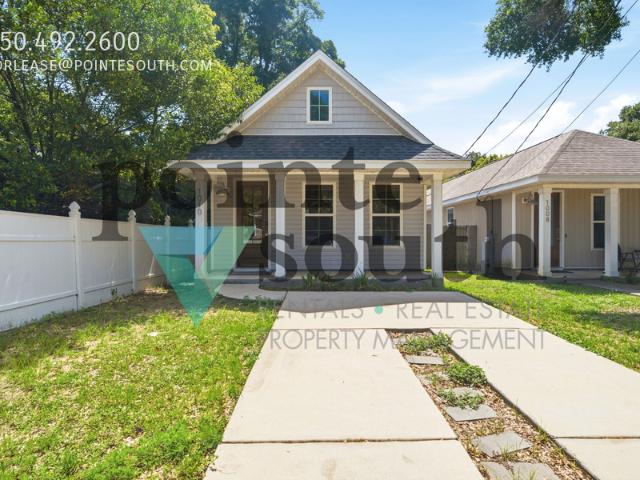 2 BR, 2 BA Apartment 1010 N D St, Pensacola, FL 32501
