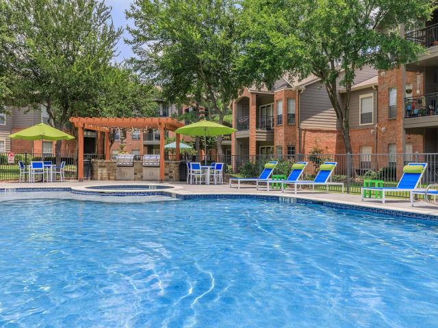 2 BR, 2 BA Apartment 1011 Village Square Dr Unit 117, Tomball, TX 77375