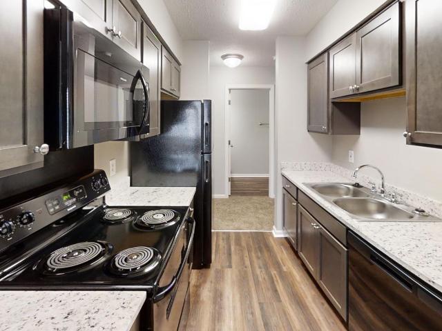2 BR, 2 BA Apartment 1014 Mission Hills Drive Unit 1042C, Greenwood, IN 46143