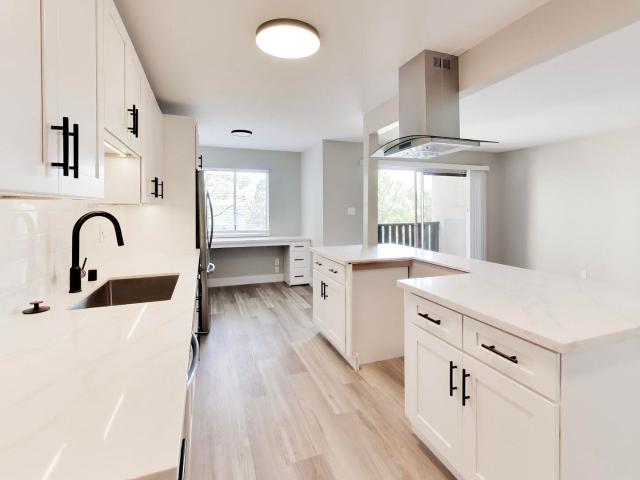 2 BR, 2 BA Apartment 1015 Continentals Way, Belmont, CA 94002