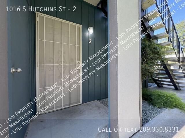 2 BR, 2 BA Apartment 1016 S Hutchins St, Lodi, CA 95240