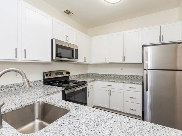 2 BR, 2 BA Apartment 101 Park Avenue Unit 104, Gaithersburg, MD 20877