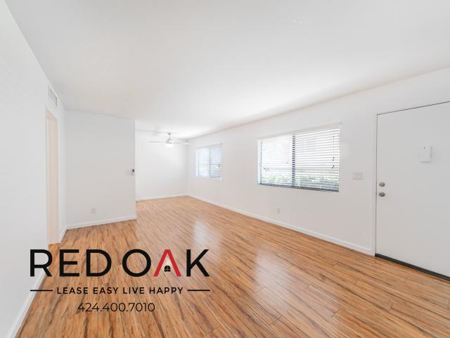 2 BR, 2 BA Apartment 10206 Independence Ave, Chatsworth, CA 91311