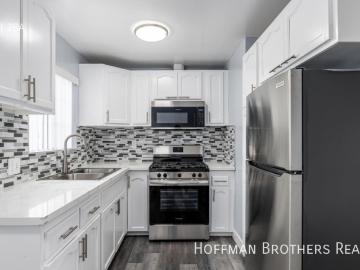 2 BR, 2 BA Apartment 1032 Normandie Ave, Los Angeles, CA 90006