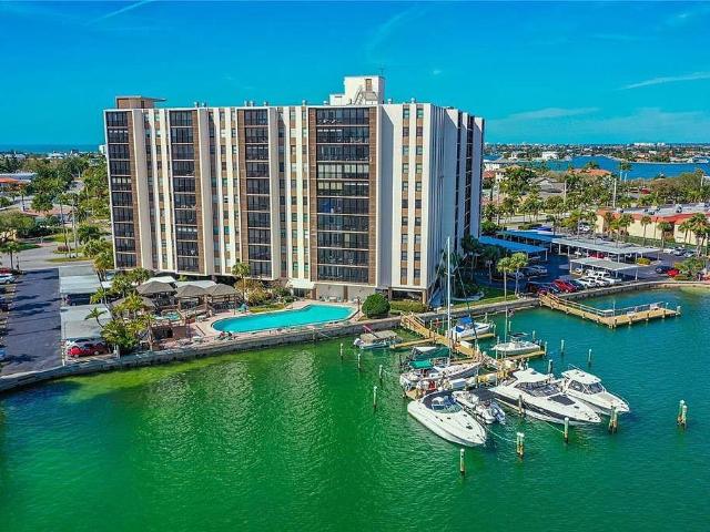 2 BR, 2 BA Apartment 10355 Paradise Blvd, Treasure Island, FL 33706
