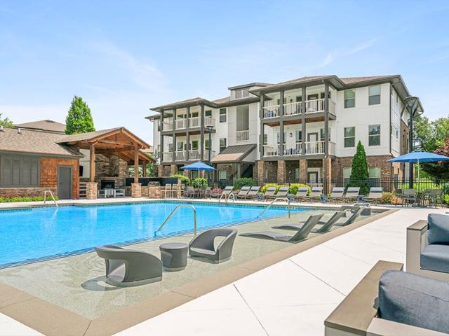 2 BR, 2 BA Apartment 1035 Scales Rd Unit 7204, Suwanee, GA 30024