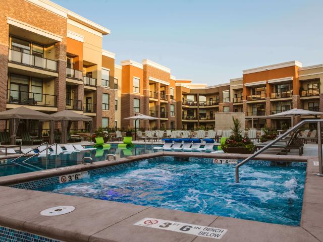 2 BR, 2 BA Apartment 10401 College Boulevard Unit 5220, Overland Park, KS 66210